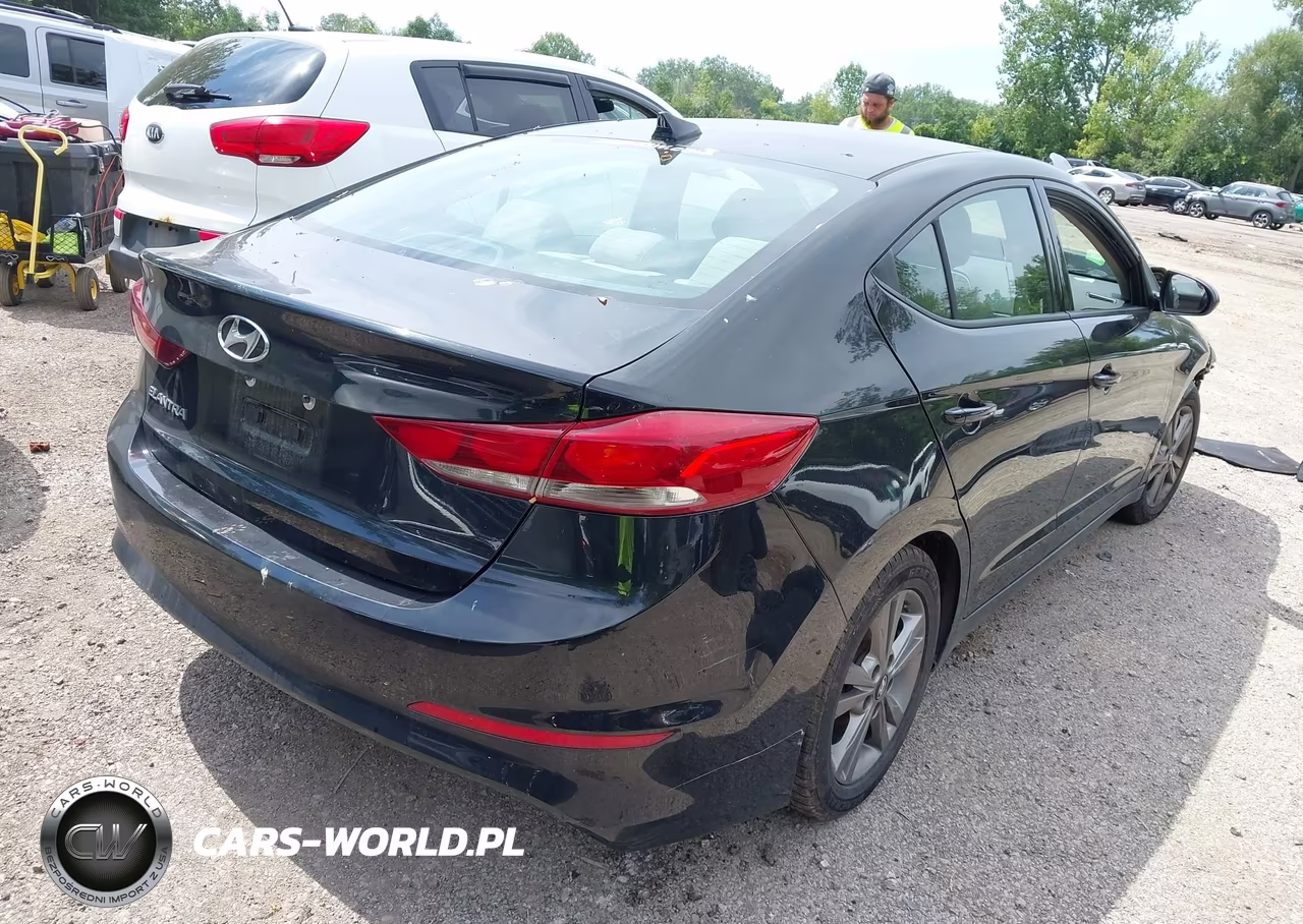 2017 Hyundai Elantra Se VIN:5NPD84LF1HH001447 - 4