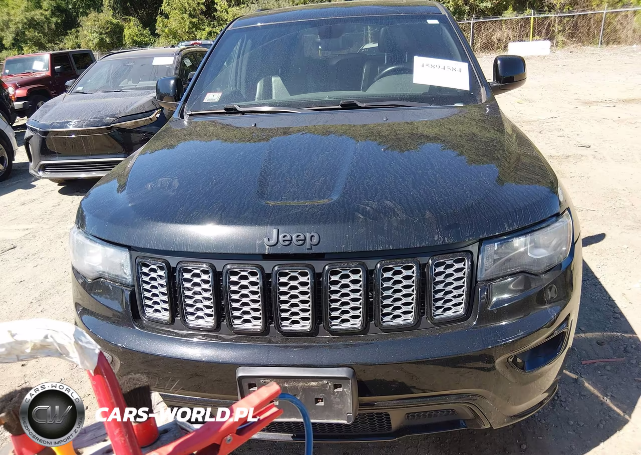 2018 Jeep Grand Cherokee Altitude 4X4 VIN:1C4RJFAG8JC287395 - 11