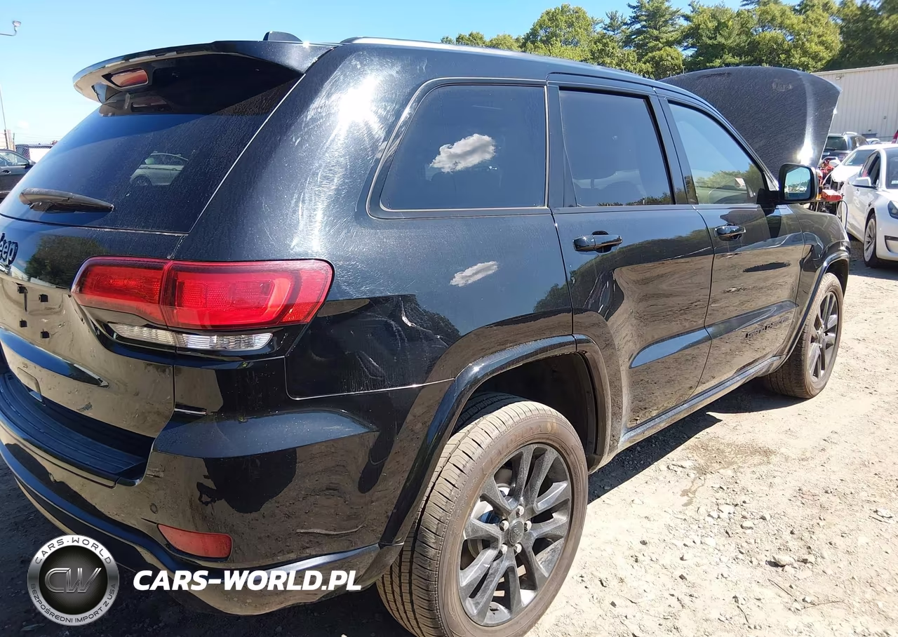 2018 Jeep Grand Cherokee Altitude 4X4 VIN:1C4RJFAG8JC287395 - 4