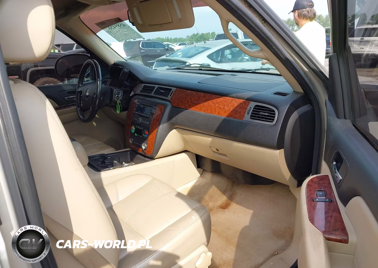 2008 Chevrolet Suburban 1500 Lt VIN:3GNFC16068G208624 - 5