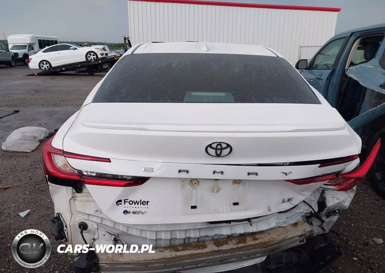 2025 Toyota Camry Le VIN:4T1DAACK1SU023490 - 17