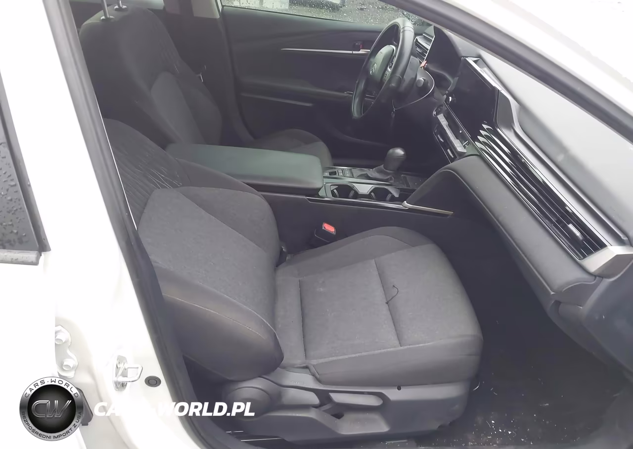 2025 Toyota Camry Le VIN:4T1DAACK1SU023490 - 5