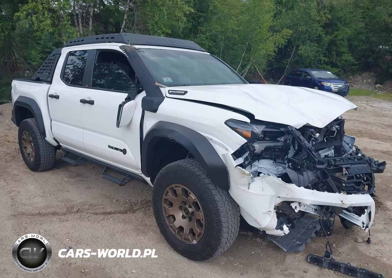 2025 Toyota Tacoma Hybrid Trailhunter