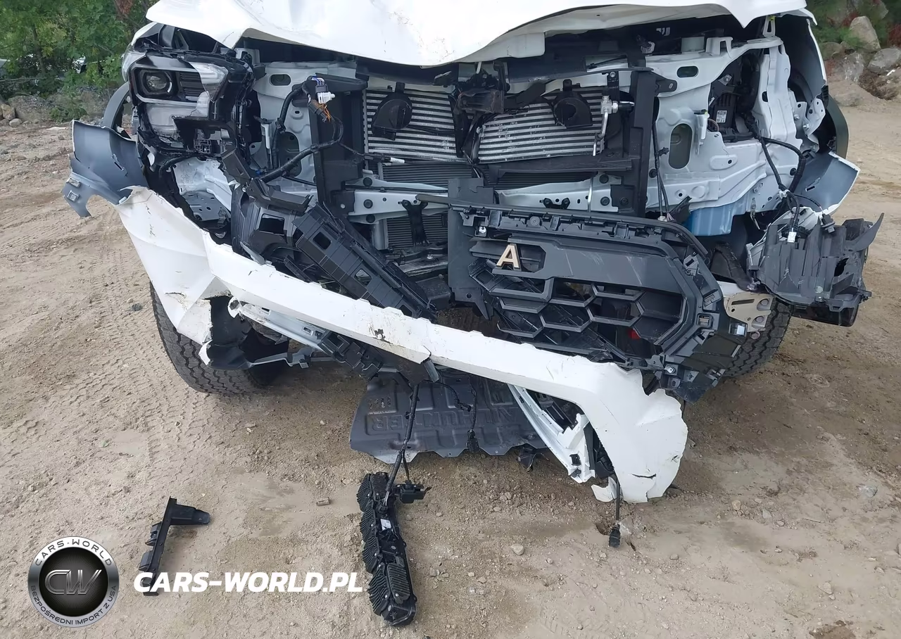 2025 Toyota Tacoma Hybrid Trailhunter VIN:3TYLC5LNXST039157 - 12