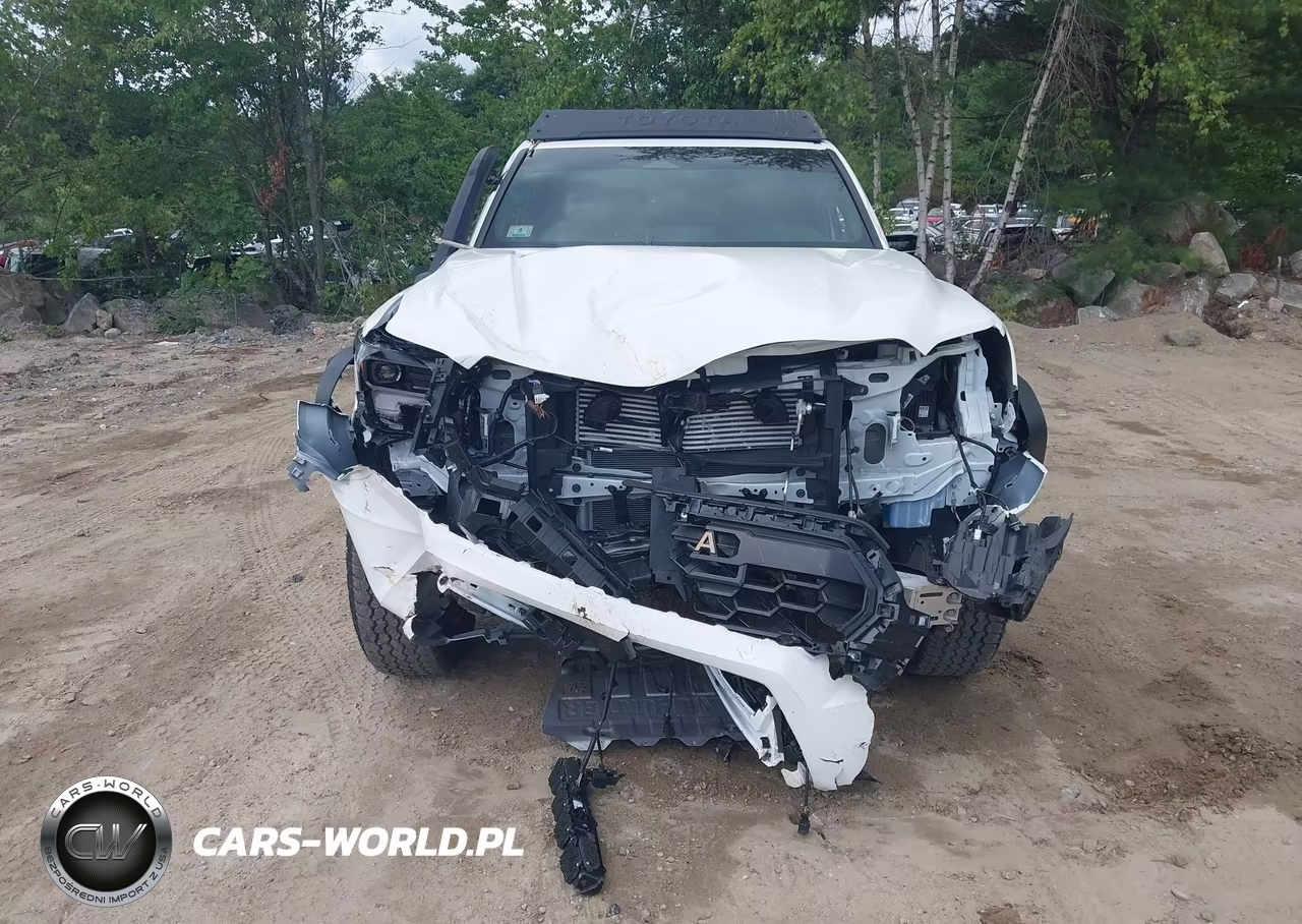 2025 Toyota Tacoma Hybrid Trailhunter VIN:3TYLC5LNXST039157 - 13
