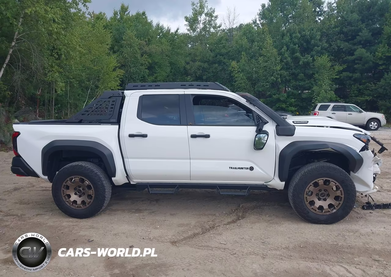 2025 Toyota Tacoma Hybrid Trailhunter VIN:3TYLC5LNXST039157 - 14