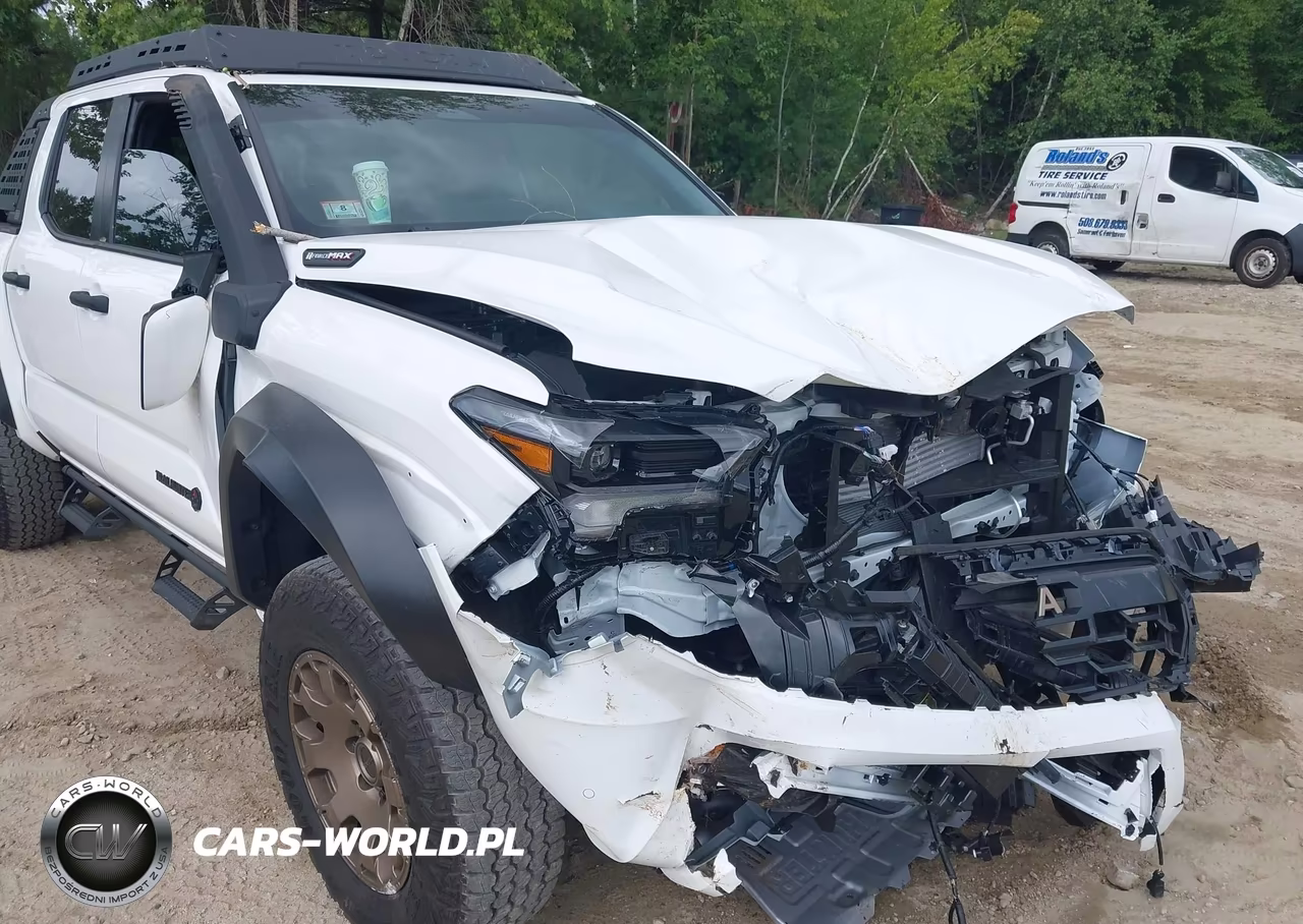 2025 Toyota Tacoma Hybrid Trailhunter VIN:3TYLC5LNXST039157 - 18