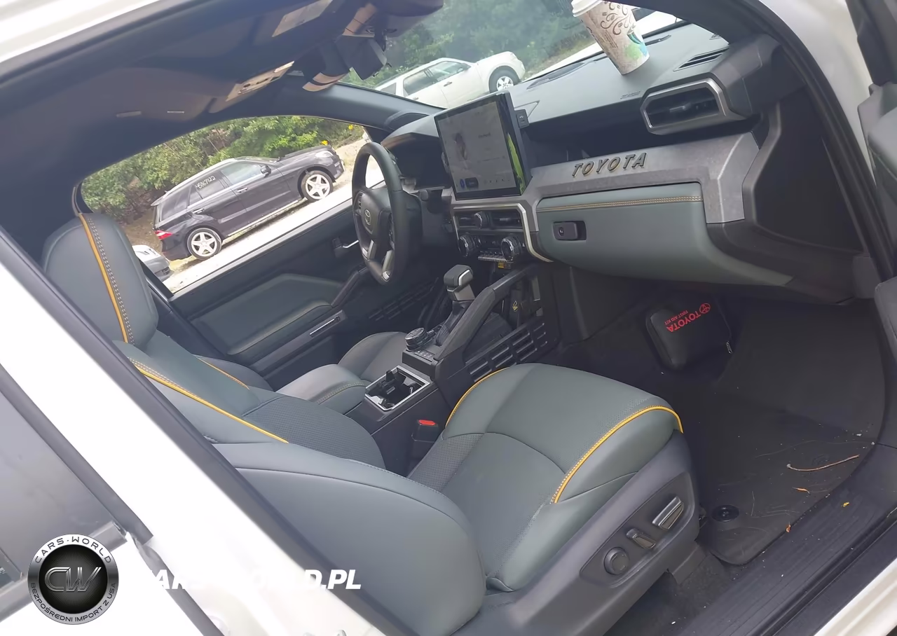 2025 Toyota Tacoma Hybrid Trailhunter VIN:3TYLC5LNXST039157 - 5