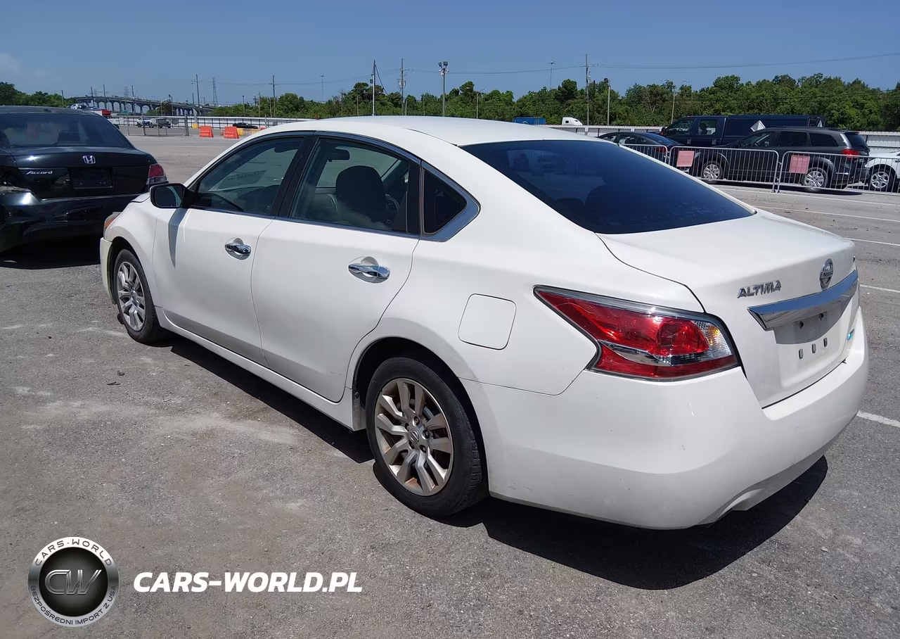 2014 Nissan Altima 2.5 S VIN:1N4AL3APXEC119081 - 3