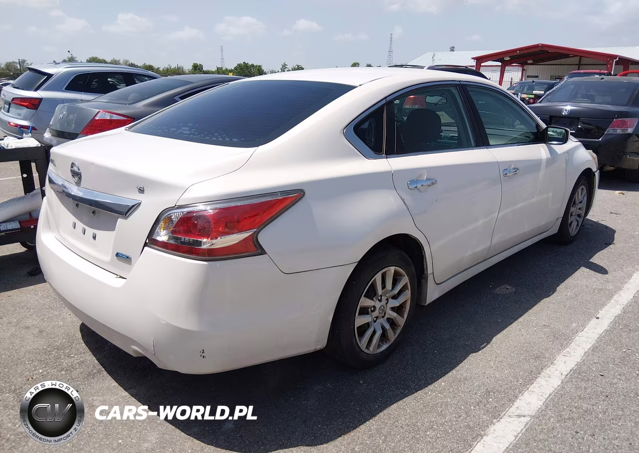 2014 Nissan Altima 2.5 S VIN:1N4AL3APXEC119081 - 4