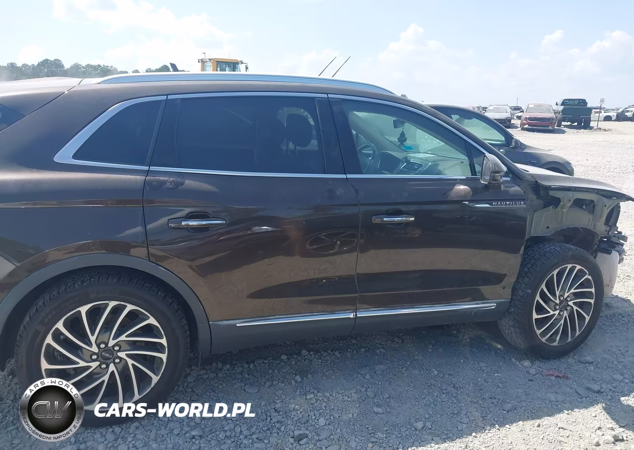 2019 Lincoln Nautilus Reserve VIN:2LMPJ8LPXKBL64995 - 13