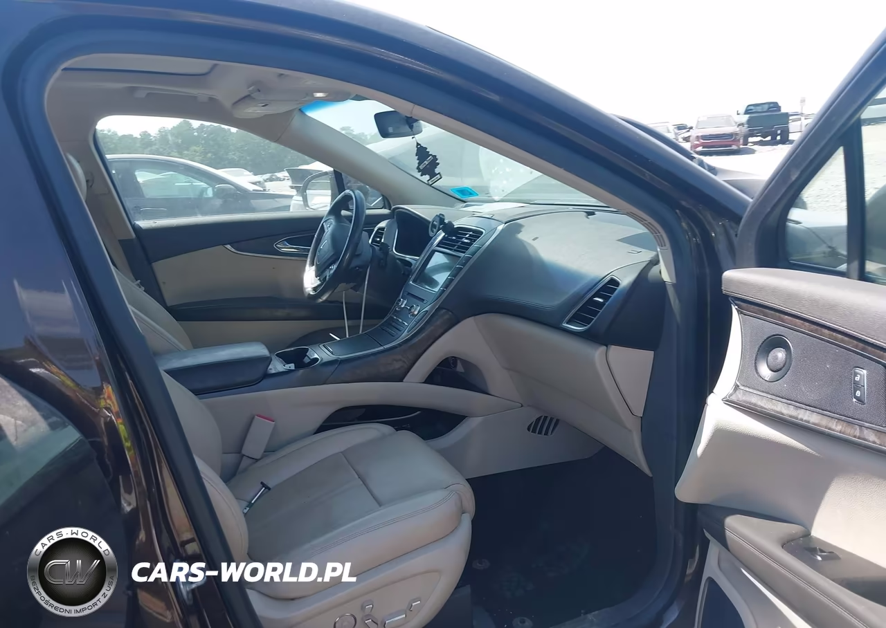 2019 Lincoln Nautilus Reserve VIN:2LMPJ8LPXKBL64995 - 5