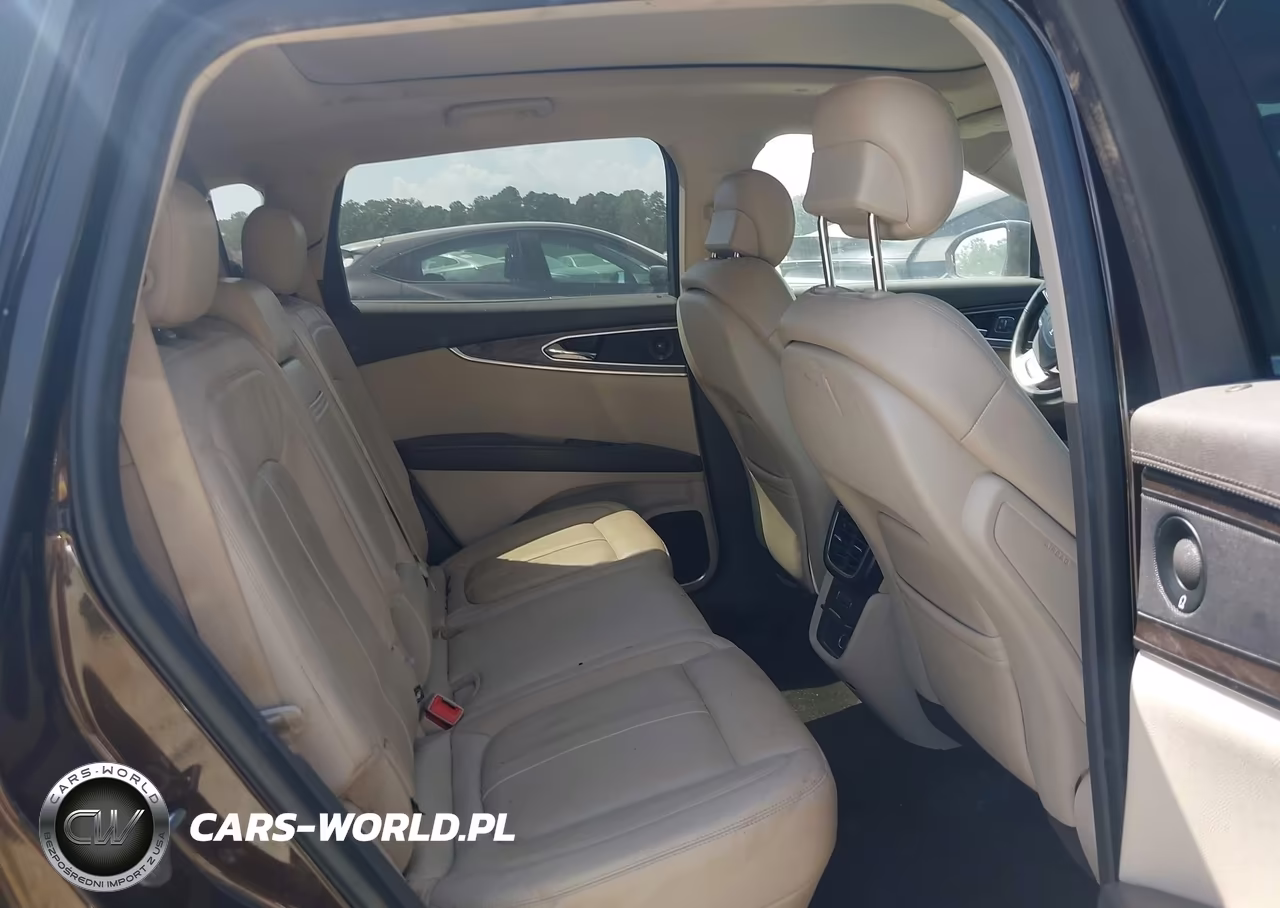 2019 Lincoln Nautilus Reserve VIN:2LMPJ8LPXKBL64995 - 8