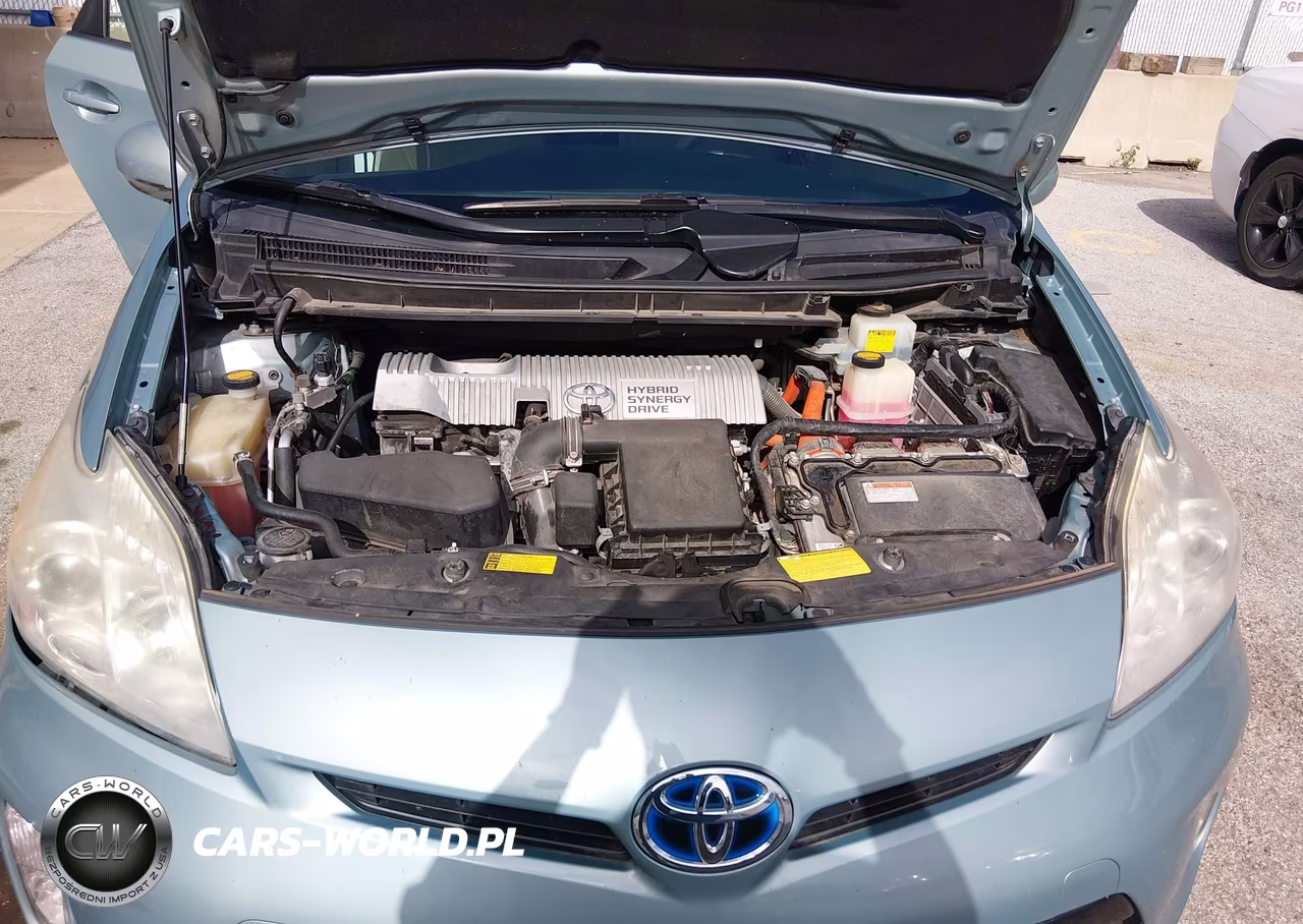 2013 Toyota Prius Three VIN:JTDKN3DU6D1622112 - 10