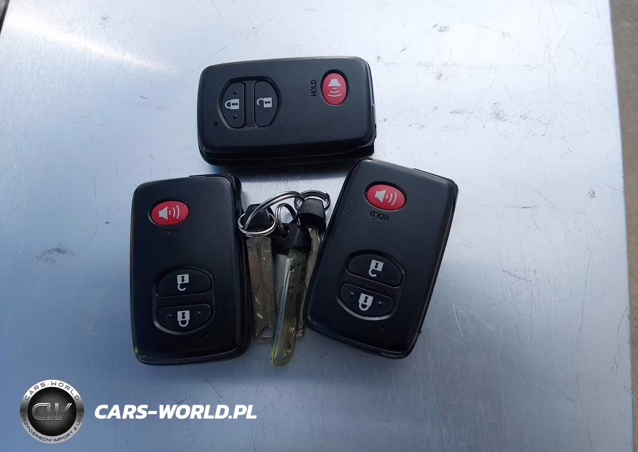 2013 Toyota Prius Three VIN:JTDKN3DU6D1622112 - 11