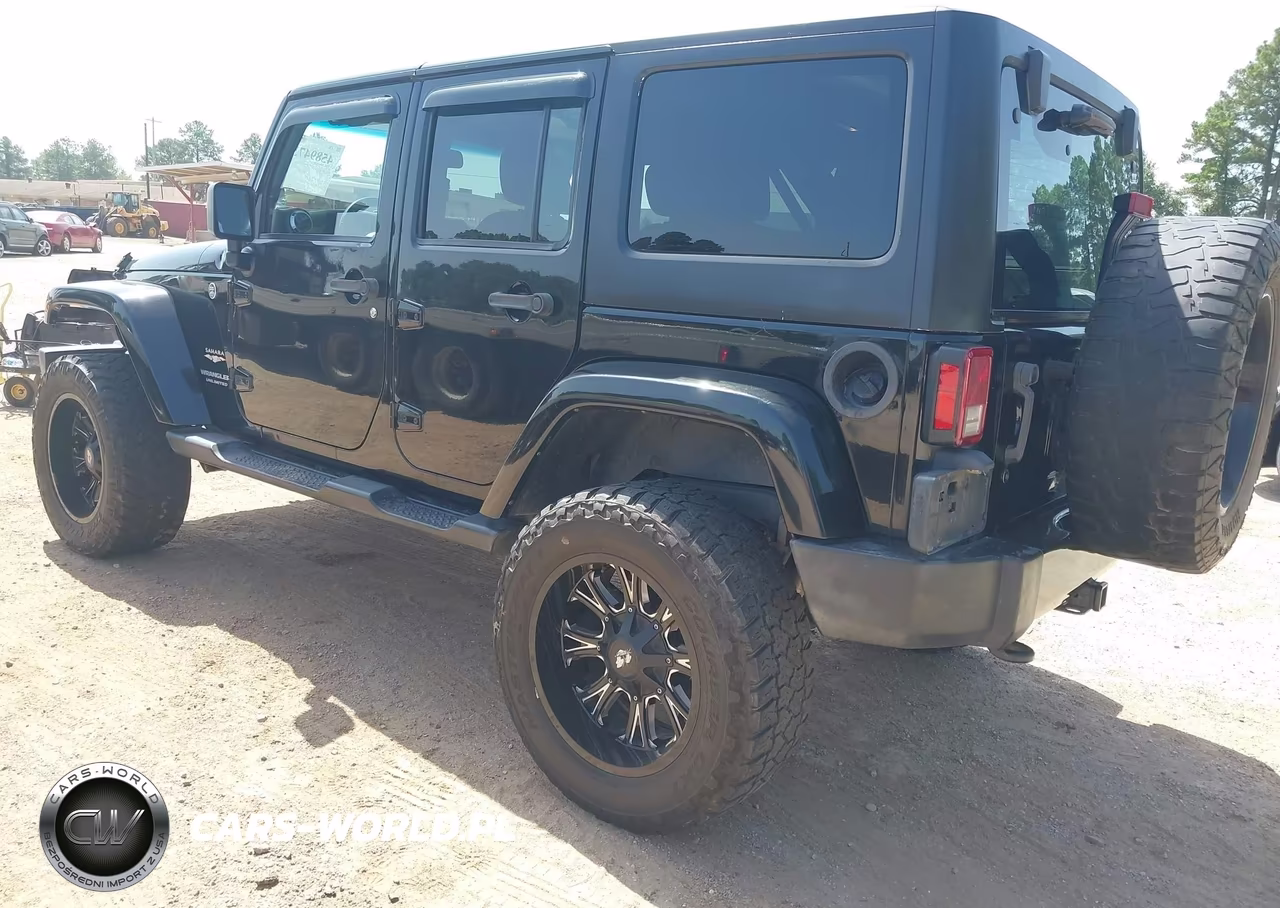 2015 Jeep Wrangler Unlimited Sahara VIN:1C4BJWEG7FL685524 - 3