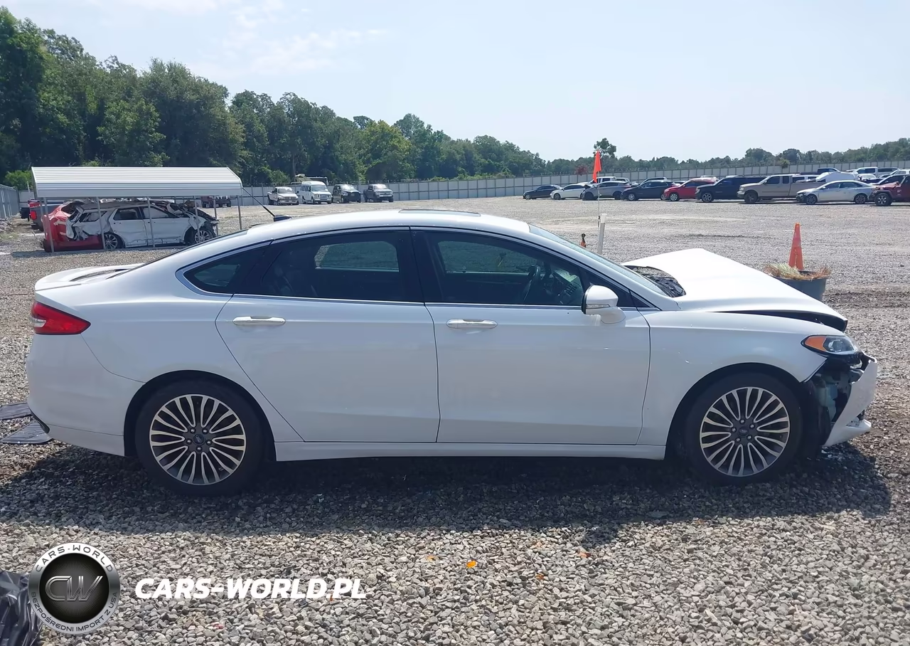 2018 Ford Fusion Titanium VIN:3FA6P0D92JR226241 - 13