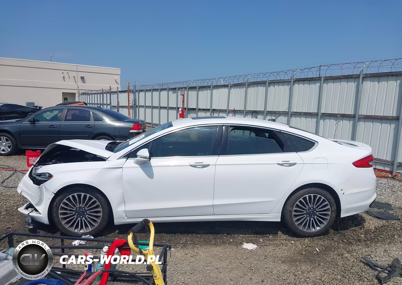 2018 Ford Fusion Titanium VIN:3FA6P0D92JR226241 - 14