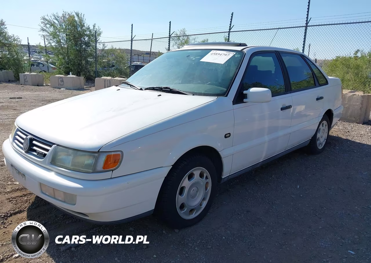 1996 Volkswagen Passat VIN:WVWGG83A9TE106130 - 2