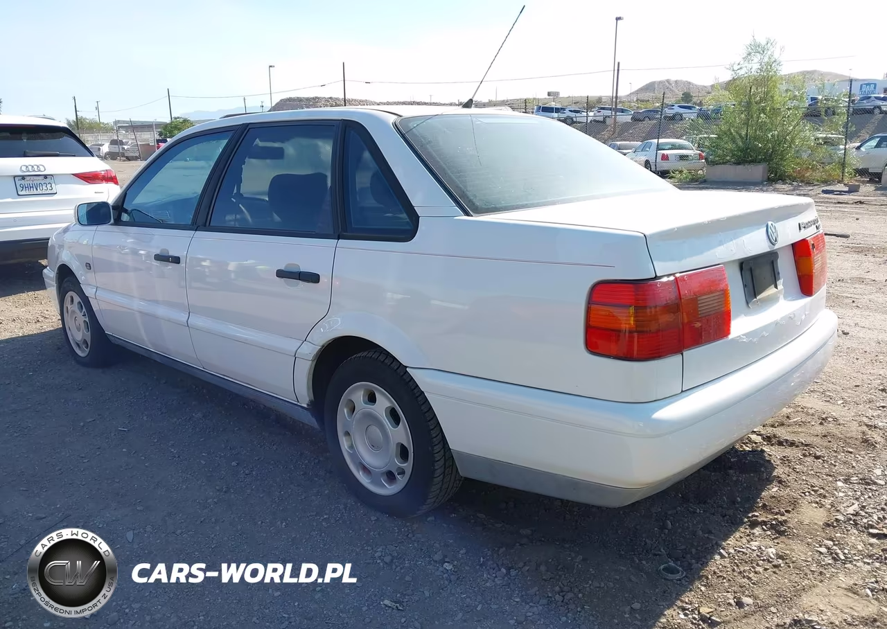 1996 Volkswagen Passat VIN:WVWGG83A9TE106130 - 3