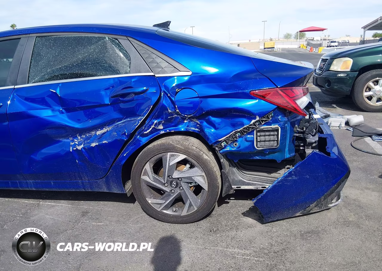 2025 Hyundai Elantra Limited VIN:KMHLP4DG2SU066872 - 6