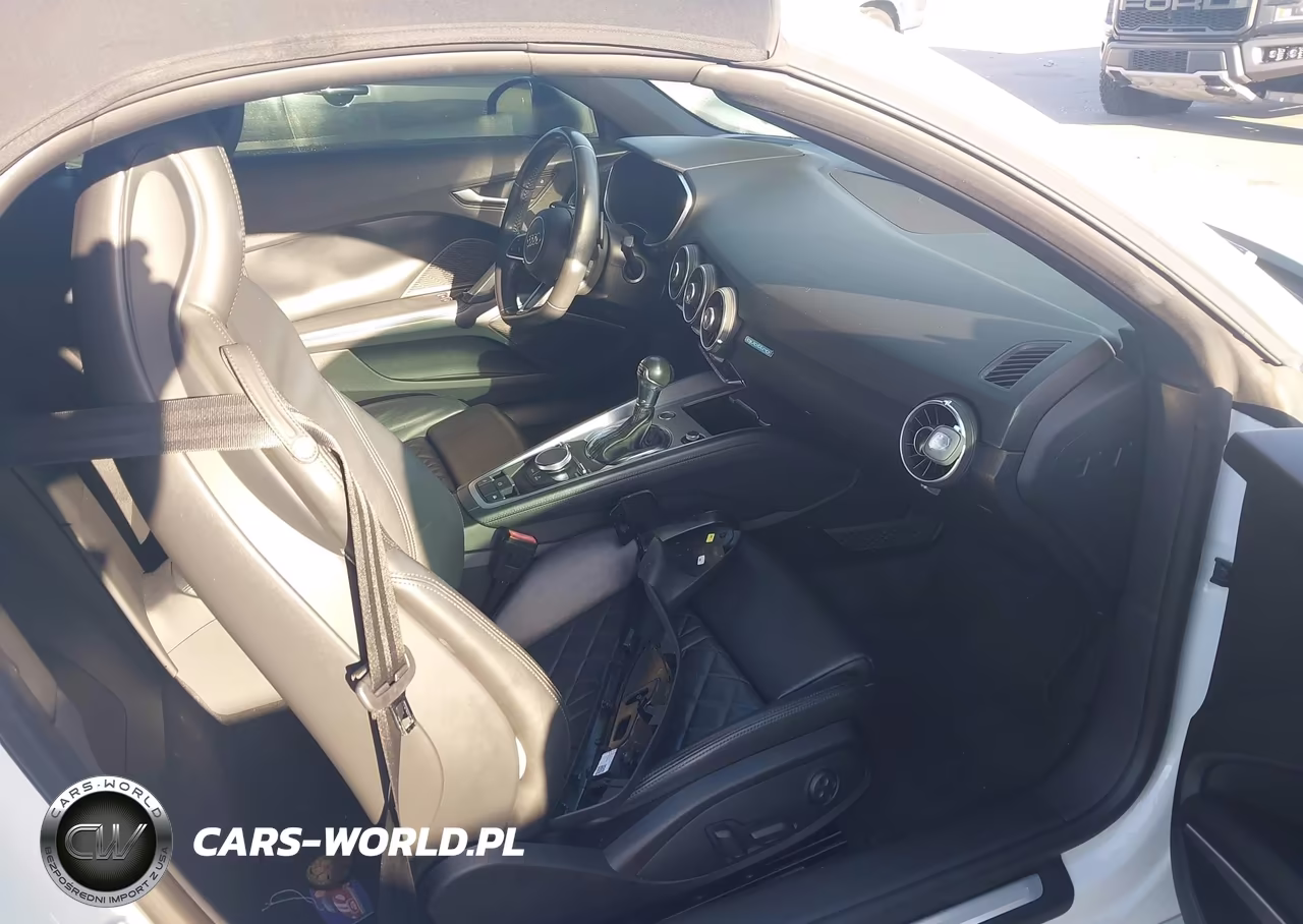 2017 Audi Tt Roadster 2.0T (S Tronic) (No Longer Available For Ordering) VIN:TRUT5CFV8H1003033 - 5