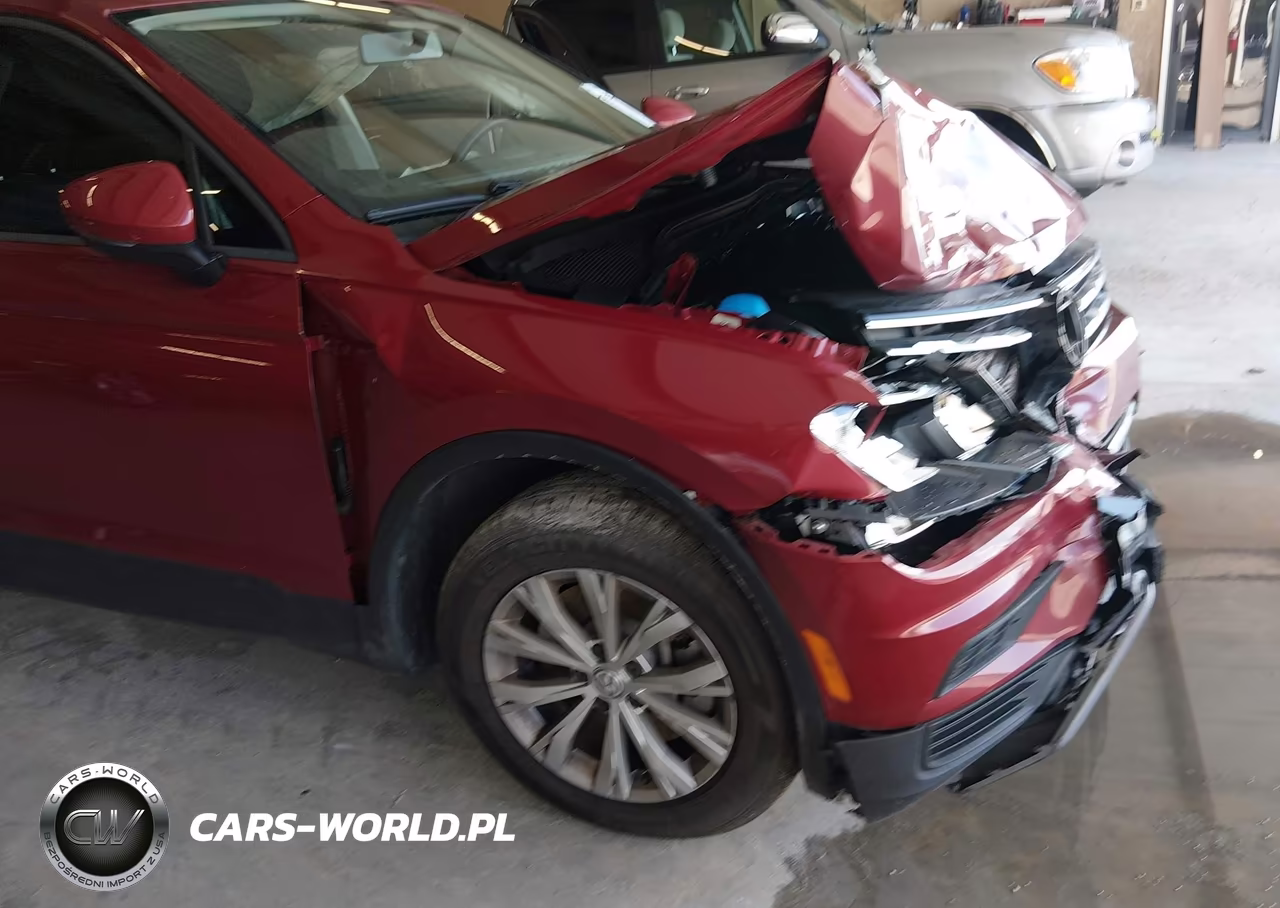 2018 Volkswagen Tiguan 2.0T S VIN:3VV1B7AX9JM104330 - 6