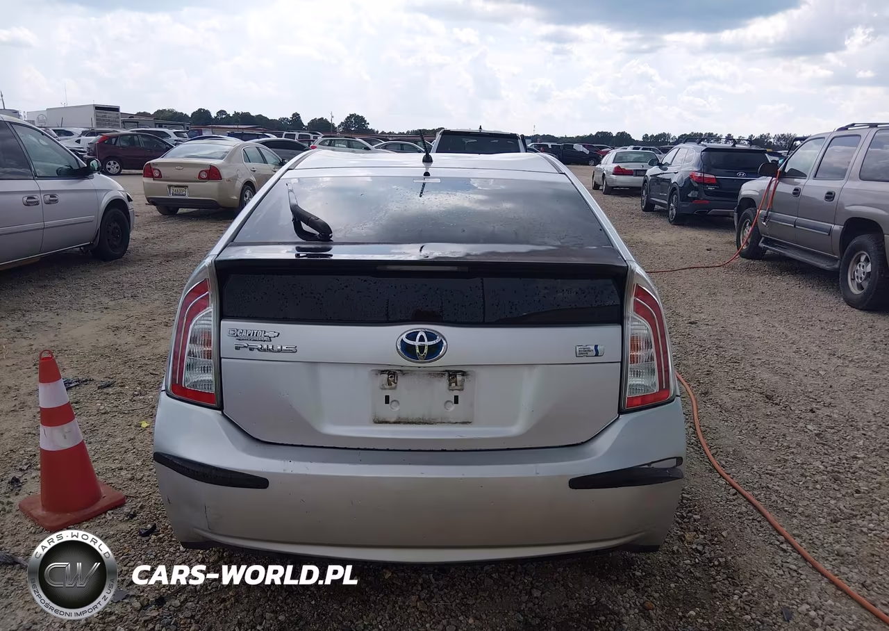2012 Toyota Prius Two VIN:JTDKN3DU6C5418255 - 16