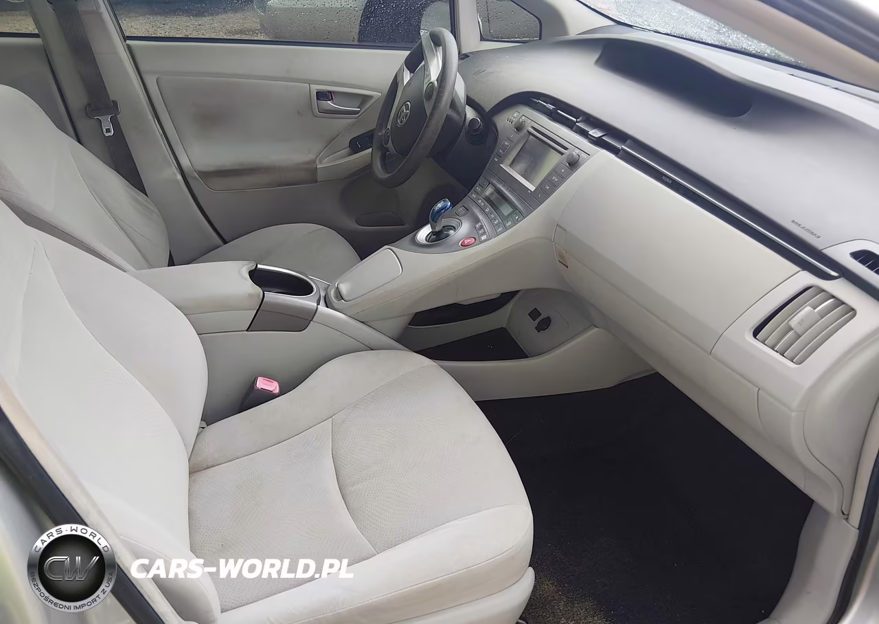2012 Toyota Prius Two VIN:JTDKN3DU6C5418255 - 5