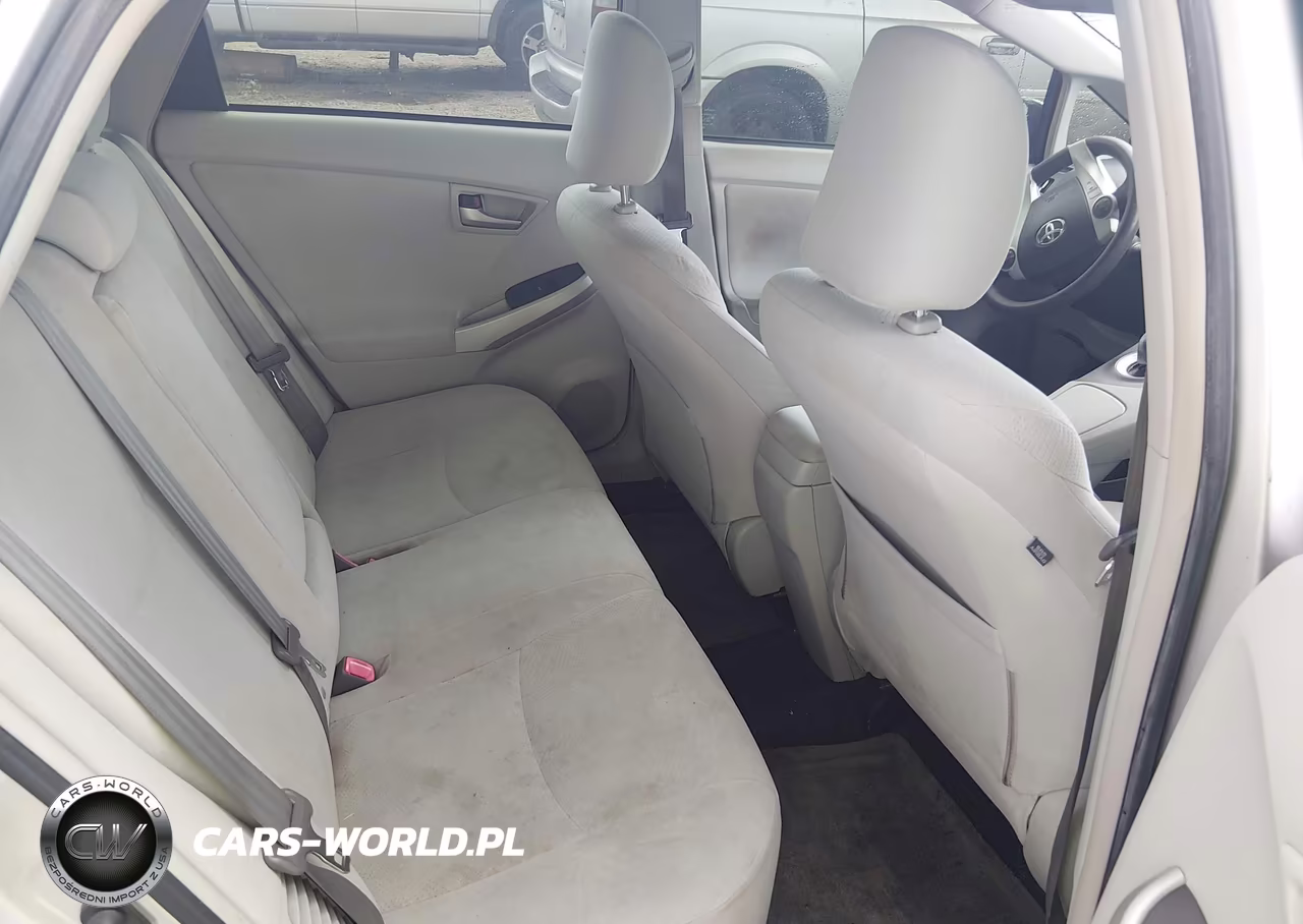 2012 Toyota Prius Two VIN:JTDKN3DU6C5418255 - 8