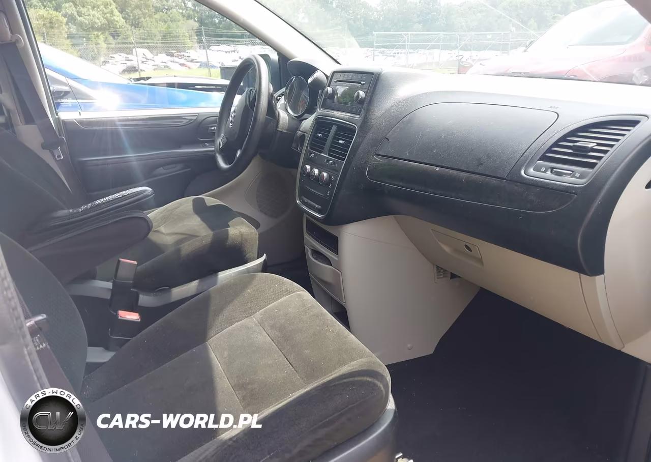 2015 Dodge Grand Caravan American Value Pkg VIN:2C4RDGBG0FR670869 - 5