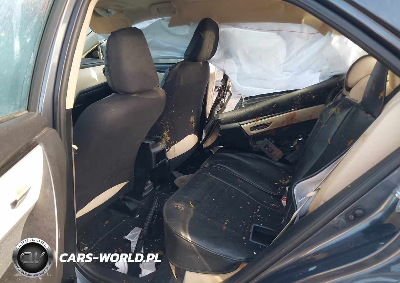 2018 Toyota Corolla Le VIN:5YFBURHE8JP852556 - 8