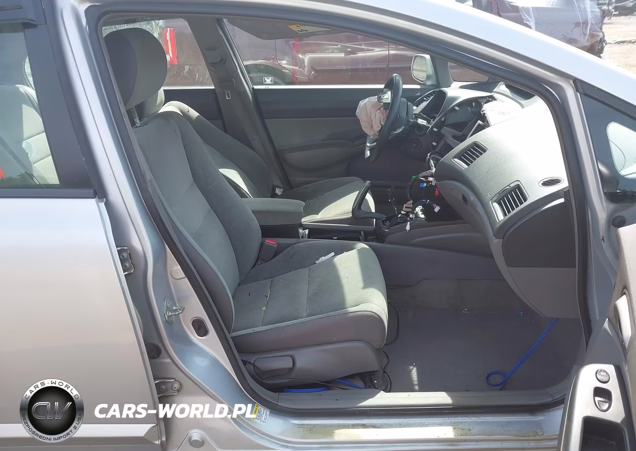 2009 Honda Civic Lx VIN:2HGFA15599H513579 - 5