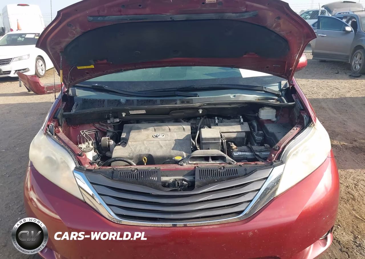 2012 Toyota Sienna Xle V6 8 Passenger VIN:5TDYK3DC8CS263115 - 10