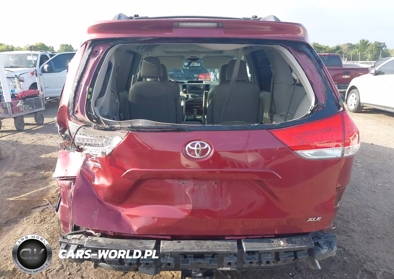 2012 Toyota Sienna Xle V6 8 Passenger VIN:5TDYK3DC8CS263115 - 17