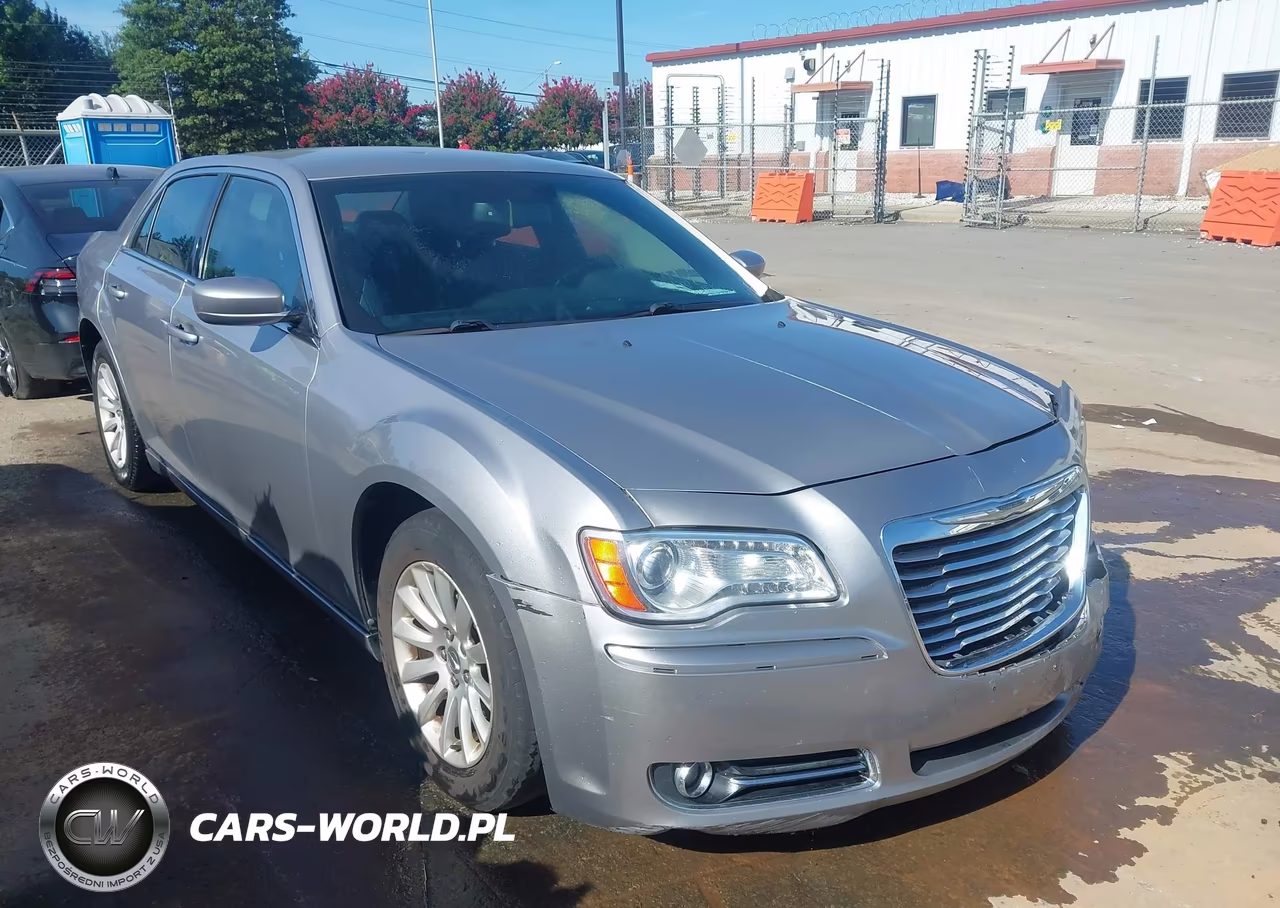 2014 Chrysler 300 – zdjęcie 1 z 17