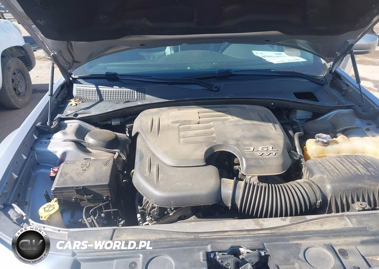 2014 Chrysler 300 VIN:2C3CCAAG2EH150947 - 10