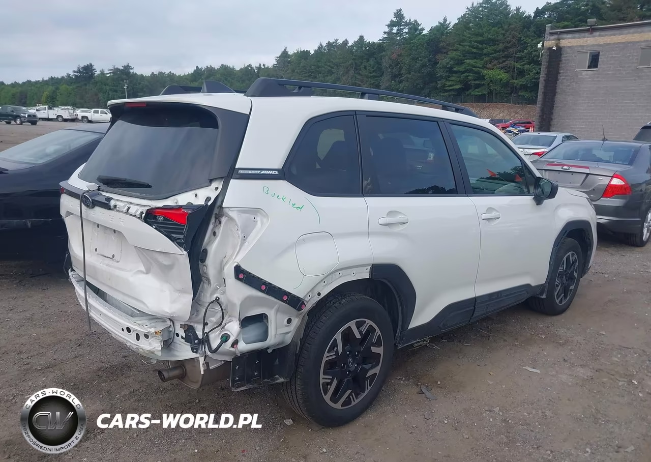 2025 Subaru Forester Premium VIN:JF2SLDBC7SH426515 - 19