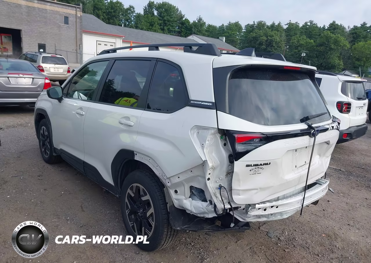 2025 Subaru Forester Premium VIN:JF2SLDBC7SH426515 - 3