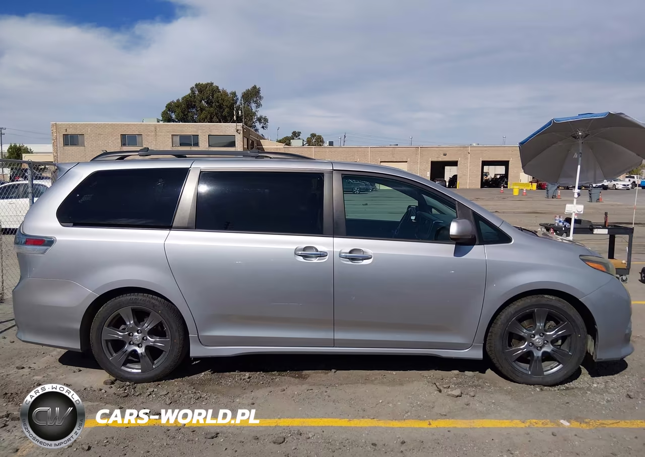 2017 Toyota Sienna Se 8 Passenger VIN:5TDXZ3DC4HS840253 - 13