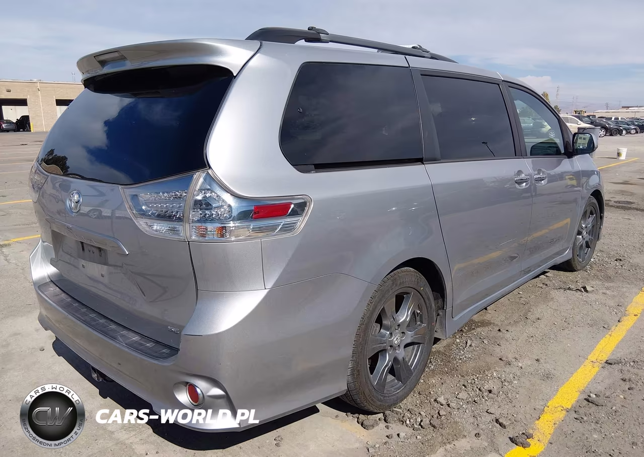 2017 Toyota Sienna Se 8 Passenger VIN:5TDXZ3DC4HS840253 - 4