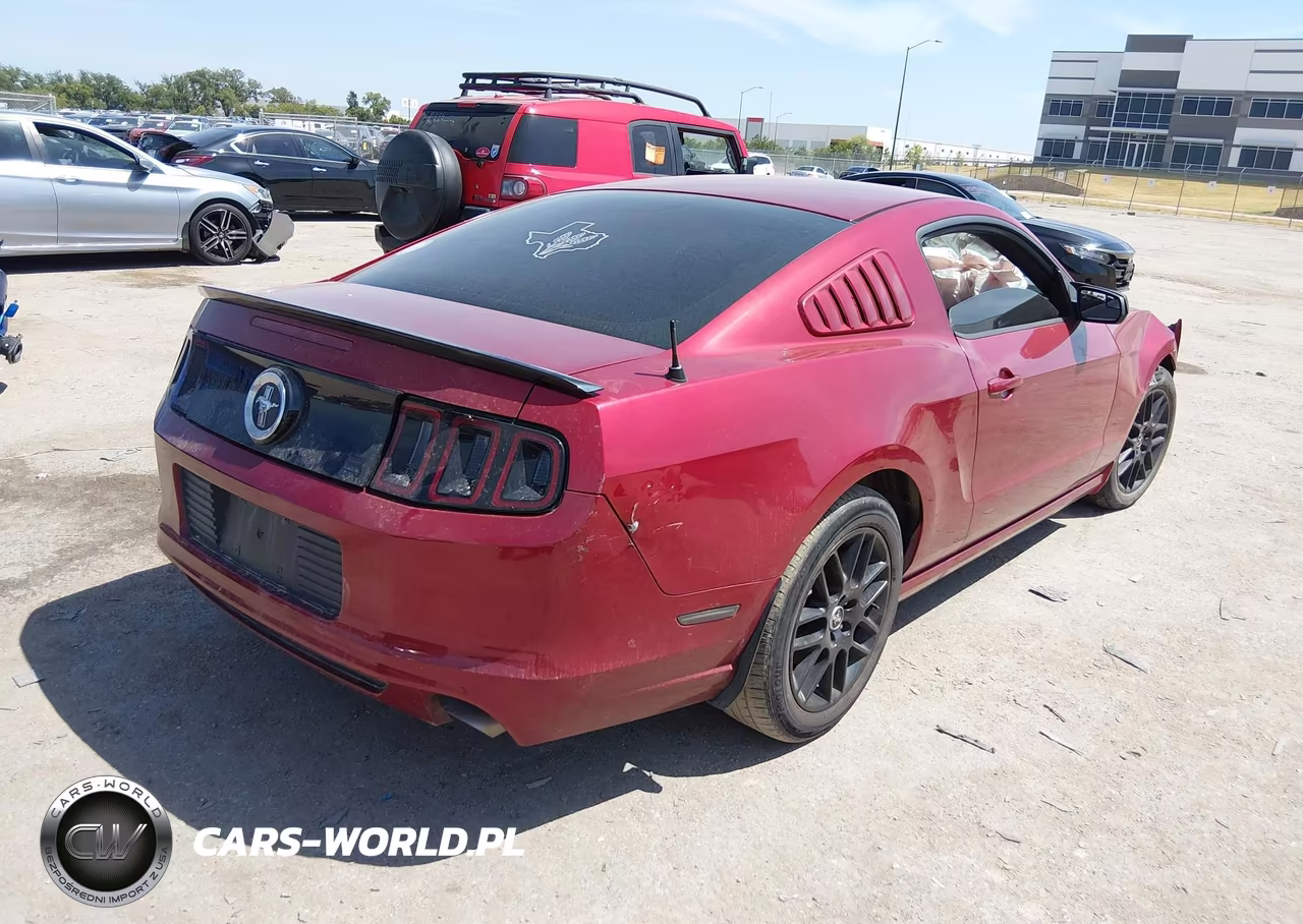 2014 Ford Mustang VIN:1ZVBP8AM3E5284462 - 4