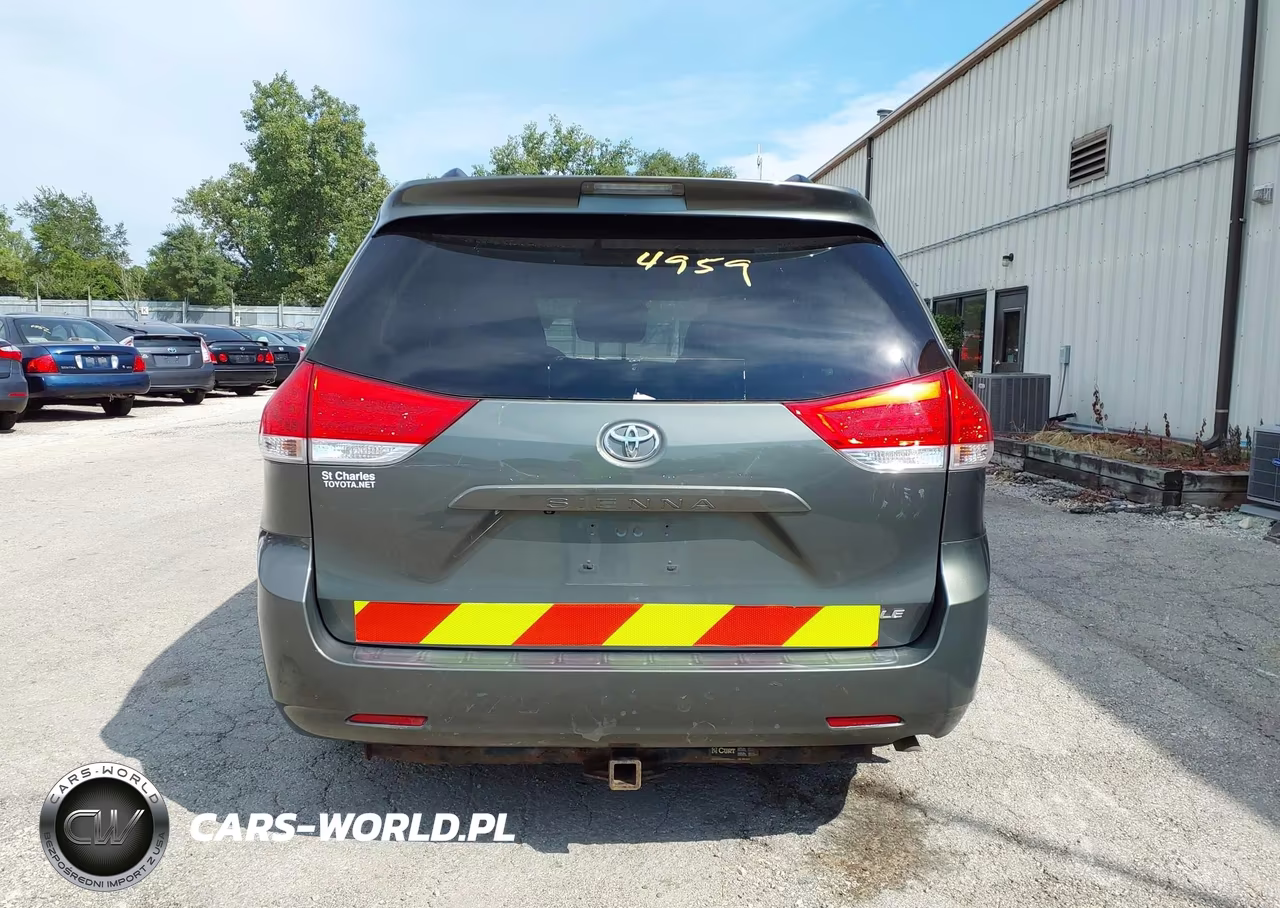 2012 Toyota Sienna Le 8 Passenger VIN:5TDKK3DC8CS207035 - 16