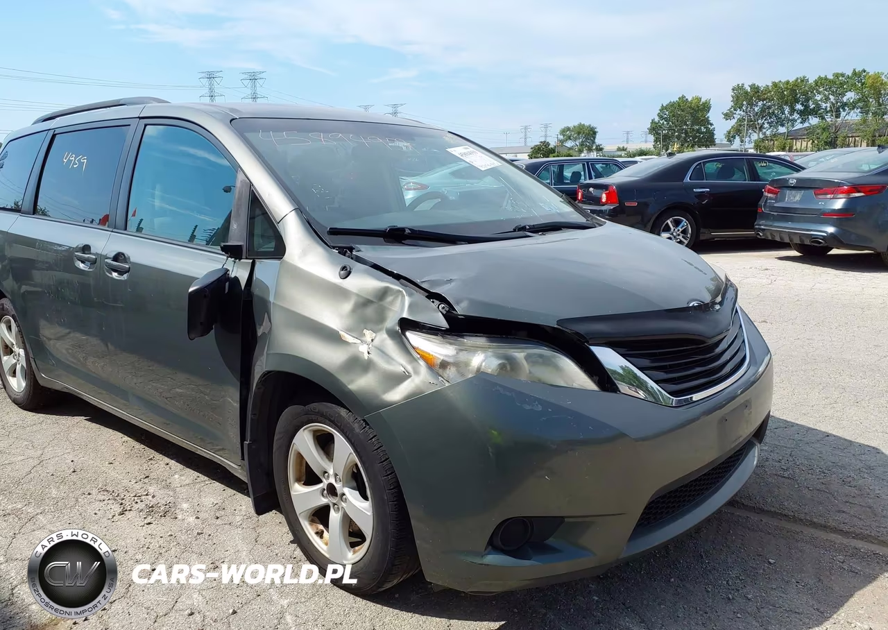 2012 Toyota Sienna Le 8 Passenger VIN:5TDKK3DC8CS207035 - 6
