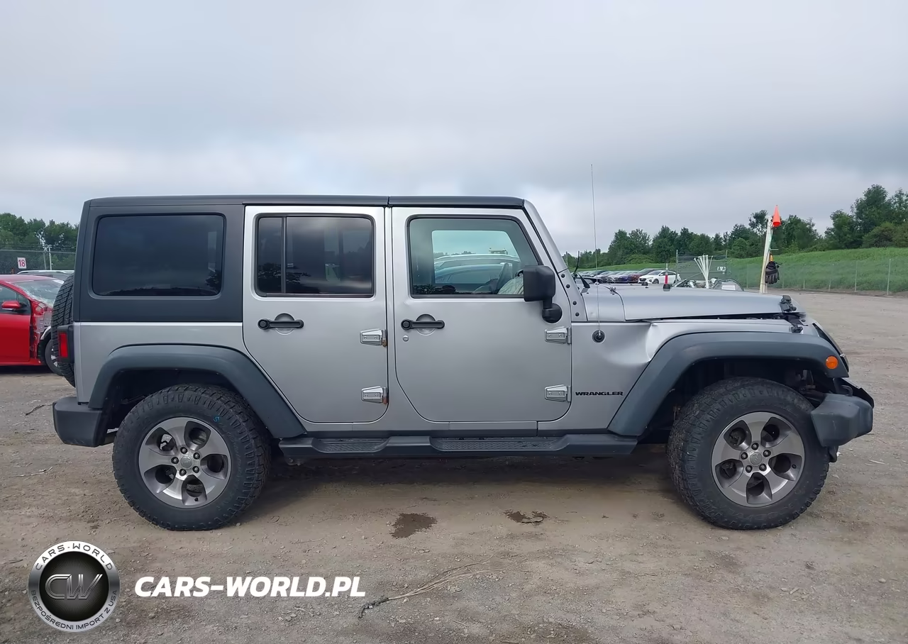 2016 Jeep Wrangler Unlimited Sahara VIN:1C4BJWEG9GL165858 - 12