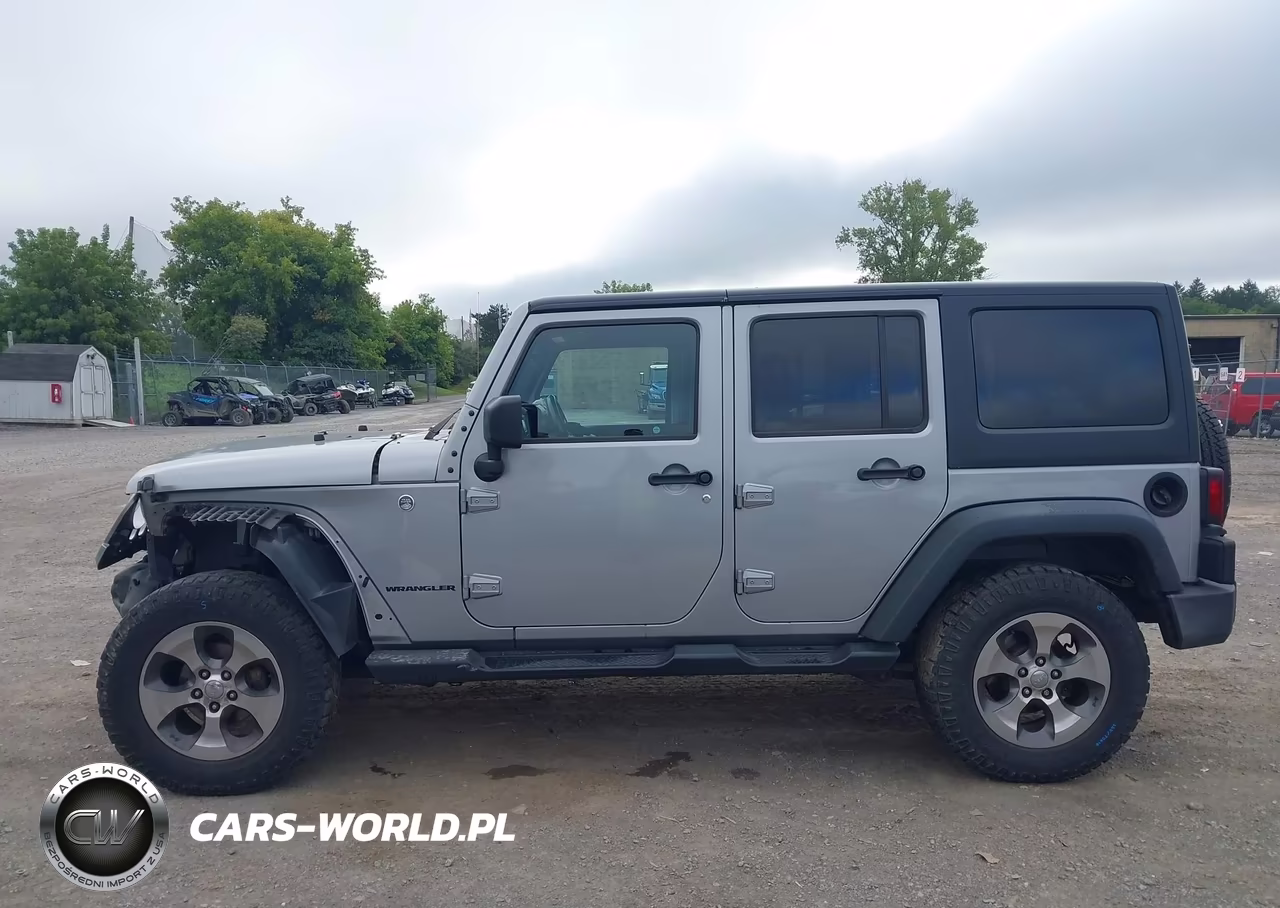 2016 Jeep Wrangler Unlimited Sahara VIN:1C4BJWEG9GL165858 - 13