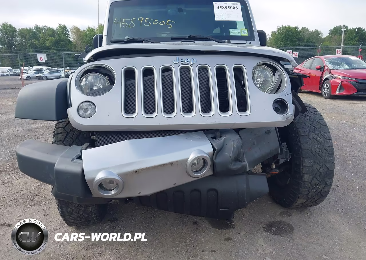 2016 Jeep Wrangler Unlimited Sahara VIN:1C4BJWEG9GL165858 - 6