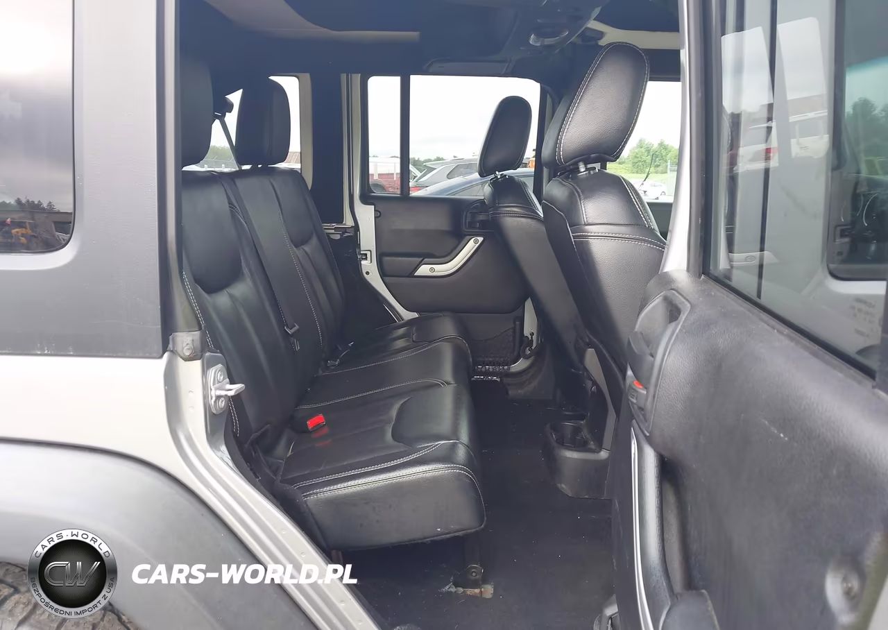 2016 Jeep Wrangler Unlimited Sahara VIN:1C4BJWEG9GL165858 - 8