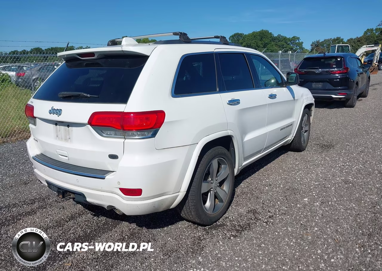 2015 Jeep Grand Cherokee Overland VIN:1C4RJFCTXFC933232 - 4