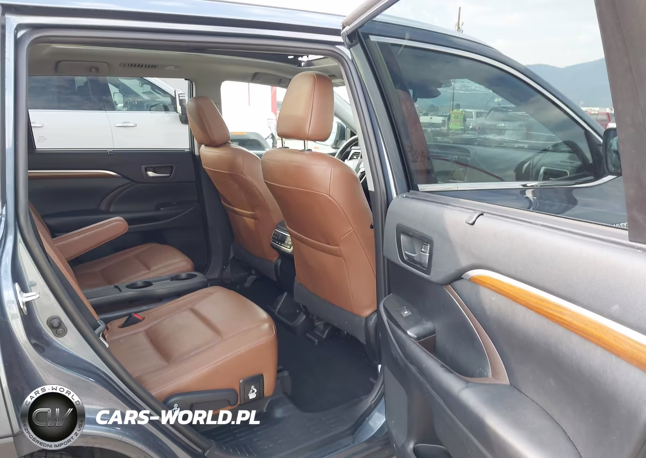 2019 Toyota Highlander Hybrid Limited Platinum VIN:5TDDGRFHXKS069664 - 8